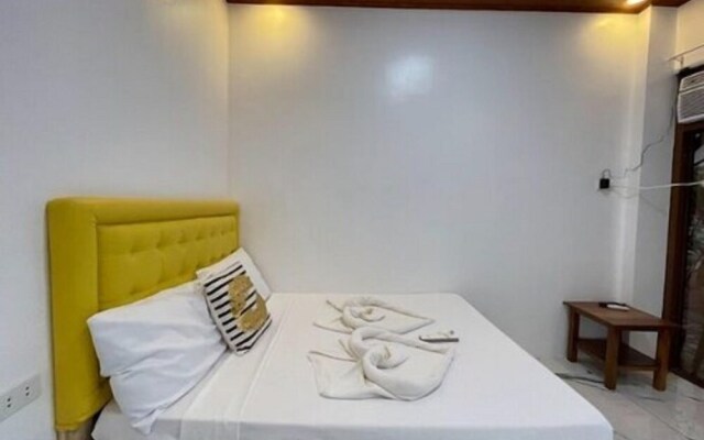 Pilot Hotel