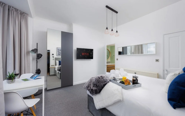 Stunning Central Studio Apartment