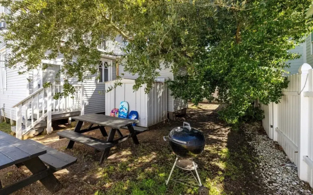 Seas The Breeze 4 Bedroom Home