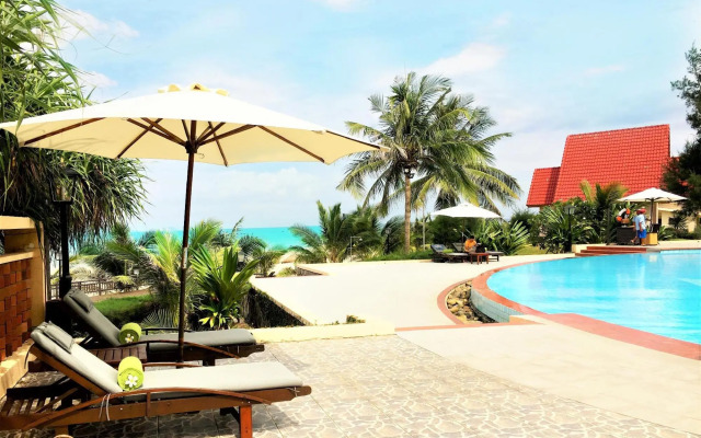 Sandy Beach Non Nuoc Resort
