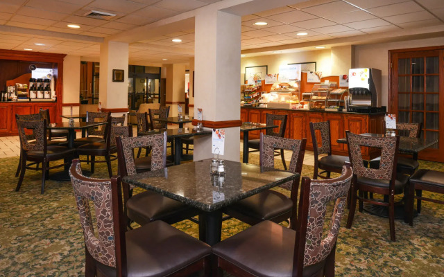 Holiday Inn Express Hotel & Suites Harrison by IHG