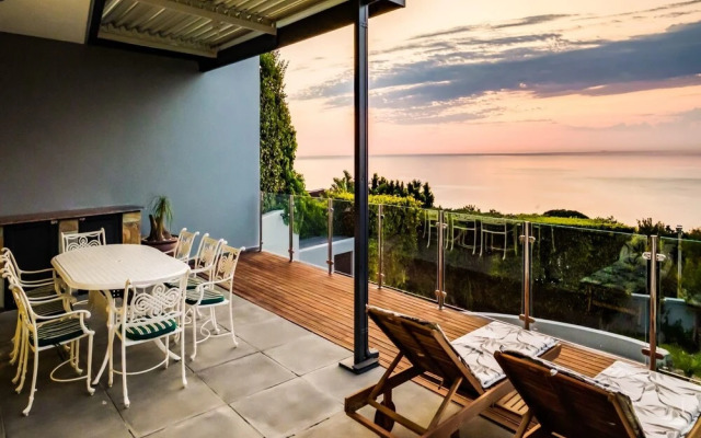 Spindrift in Camps Bay