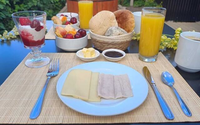 Hotel Bacaris
