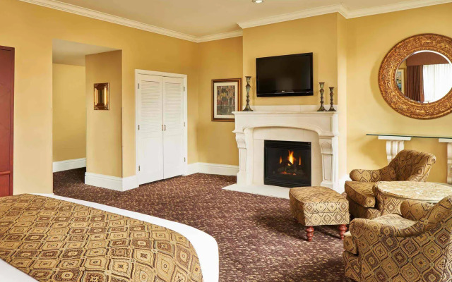 The Louie, A Davenport Hotel, Autograph Collection®