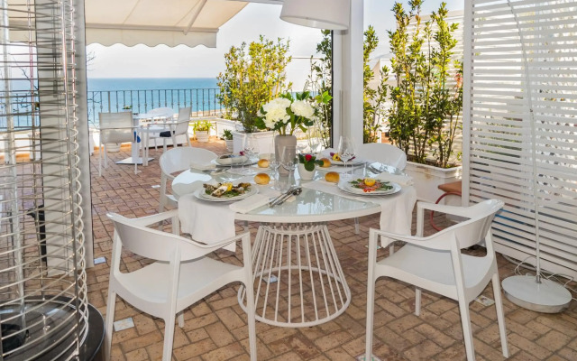 Relais Maresca Luxury Small Hotel