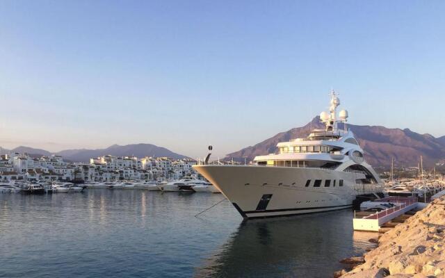 Sea View Puerto Banús Apt Sauna + Parking - Rdr165