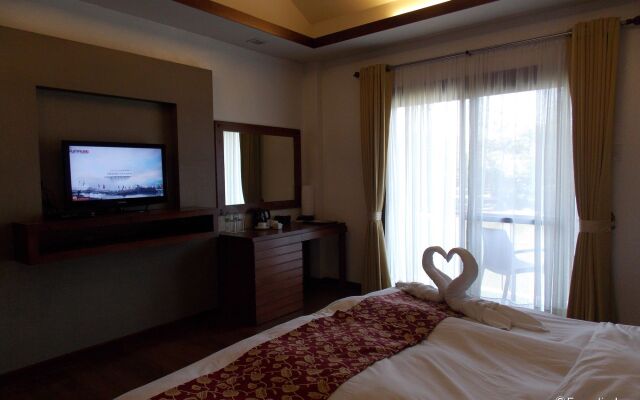 237 Sheridan Boutique Resort
