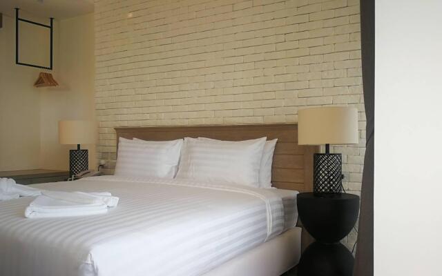 Saksiam Lake Side Resort (SHA Plus+)