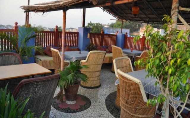 Pushp Guest House
