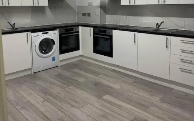 Enchanting 4-bed House in Enfield