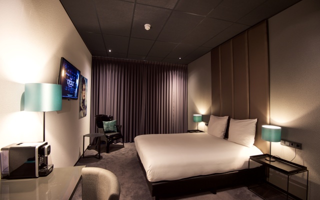 Hotel Glow