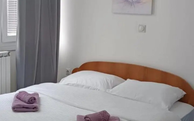 Splendid Two Bedroom Apartment Anastas Mitrev 25