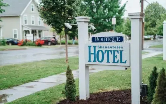Skaneateles Suites And Boutique Hotel