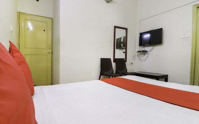 OYO 62548 Hotel Raja Galaxy