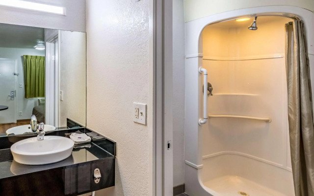 Motel 6 Bellmead, TX - Waco