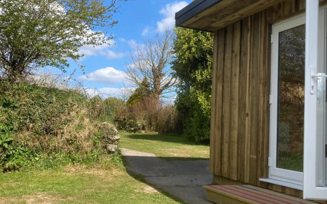 Woodpecker Glamping Cabin