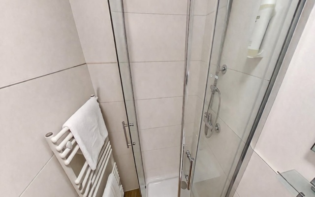 Studio Robert mit Pool und Sauna