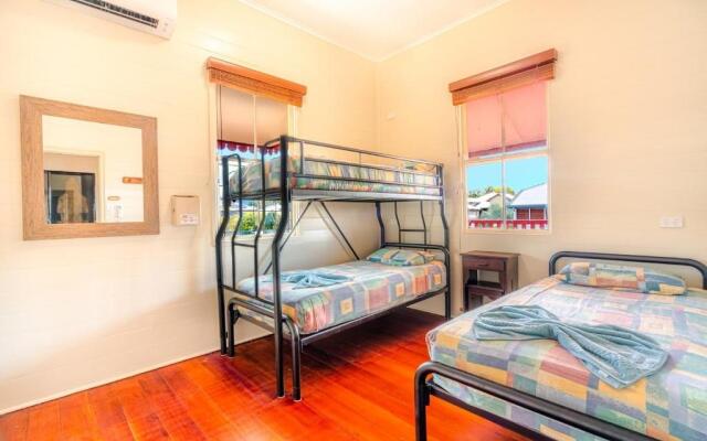 Travellers Oasis - Hostel