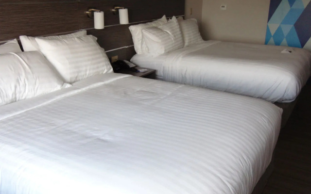 Holiday Inn Express & Suites Boynton Beach West by IHG