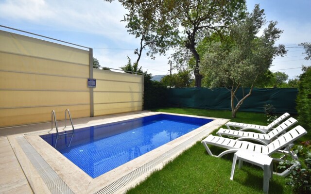 Villa Hakan 1 by Helaltatilvillari