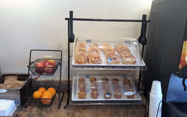 Best Western Indian Oak