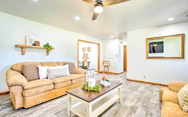 Woodward Home Near Crystal Beach Water Park!