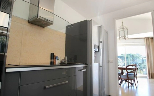 Modern holiday home in Gassin with private pool