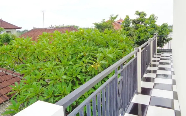 Pucuk Merah 51 Guesthouse Canggu