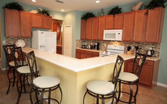 301 Las Fuentes Drive 6 Bedroom Home