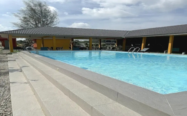 Capital O 90949 Pelangi Beach Resort Mersing