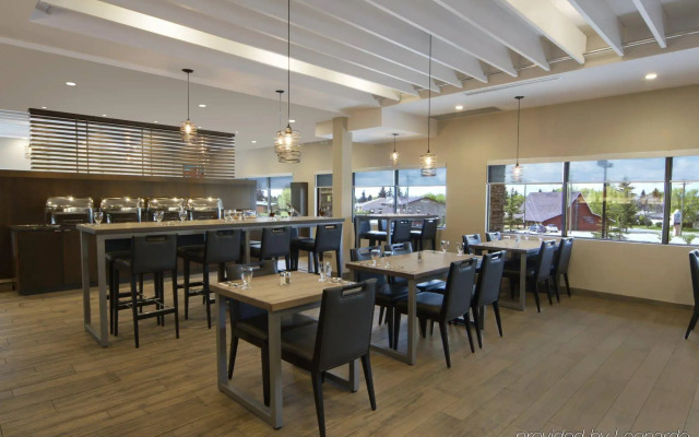 Holiday Inn Calgary-Airport by IHG