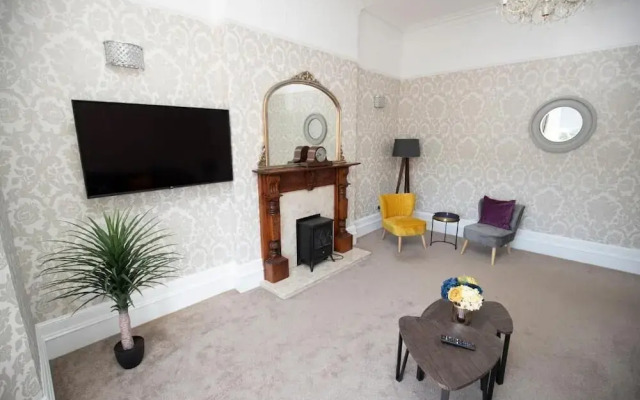 Lynwood House Hotel