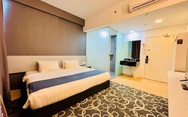 Kingston 13 @ Penang Hill