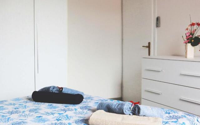 Sail into Portovenere Apartment w Parking & Balcony