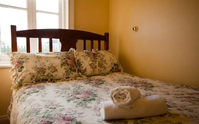 Seaton on Spence - Old world charm with modern living