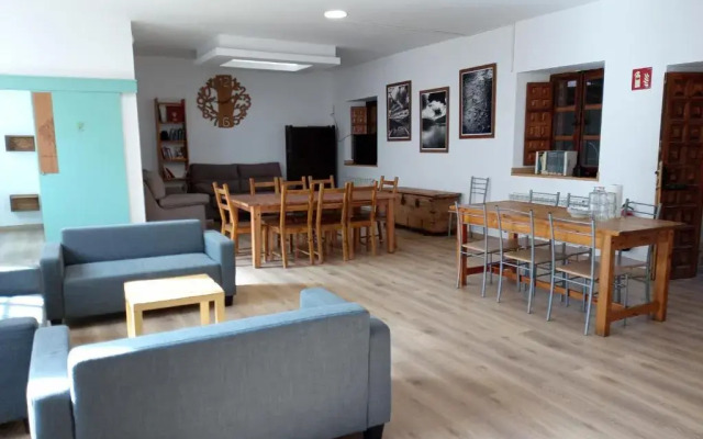 Albergue Fresno de Cantespino - La Tormenta