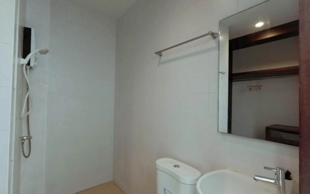 Le Ranong Bistro Hotel