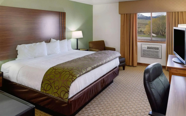 Ridgeline Hotel at Yellowstone, an Ascend Collection Hotel