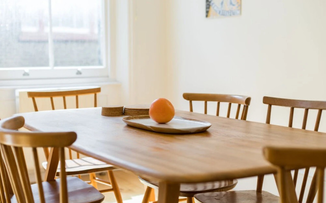 Hausd - Floral Street