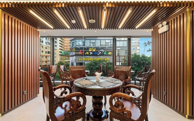 Monalisa Luxury Hotel