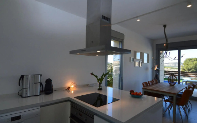 Sunny Villa With Fenced Garden