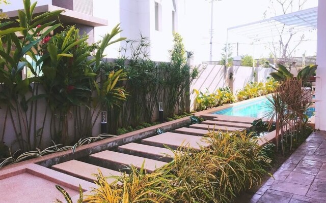 Willing Vacation Villa