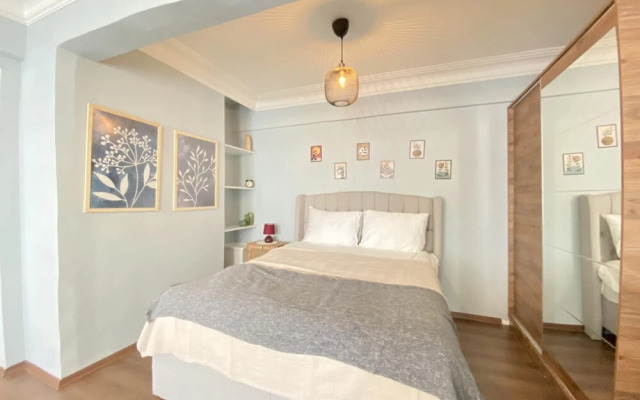 Studio Flat near Taksim Square in Beyoglu