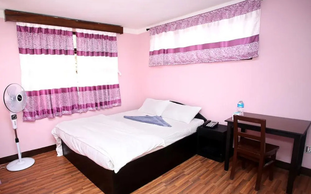 Mitra garden Inn