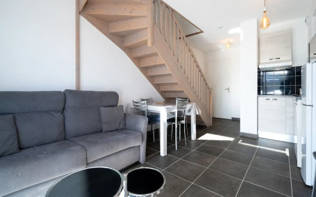 Bright Villa Stay in Serignan