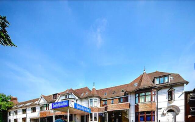 Luton Hotel