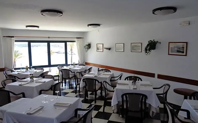 Hostal Restaurant s'Algaret