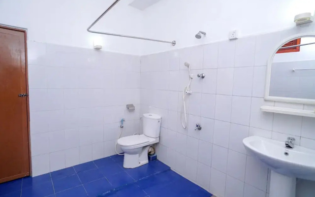 OYO 421 New Beach View Hotel