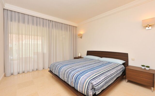 Monteros Hill Club Marbella Canovas (VC)