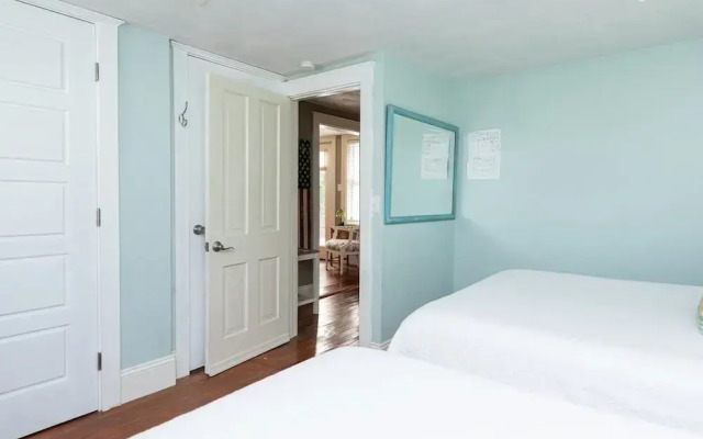 215 Spring Avenue 5 Bedroom Home by RedAwning